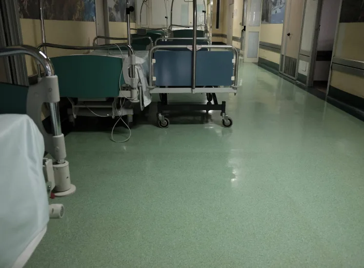 material-usado-em-piso-hospitalar